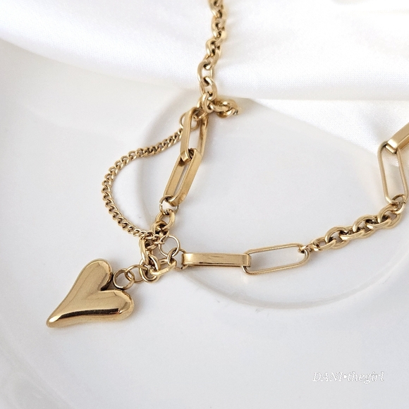 NEW 18K Gold Asymmetric Link Chain Heart Necklace - Picture 3 of 9